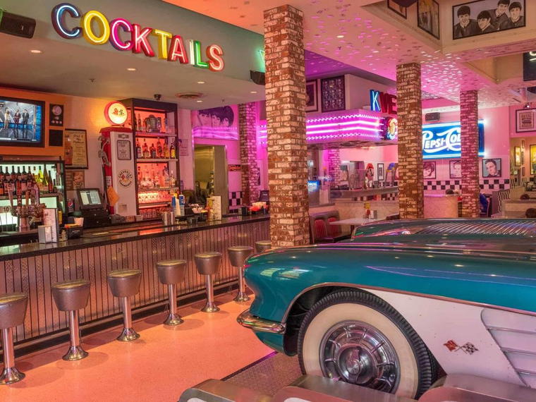 Corvette Diner, San Diego, United States
