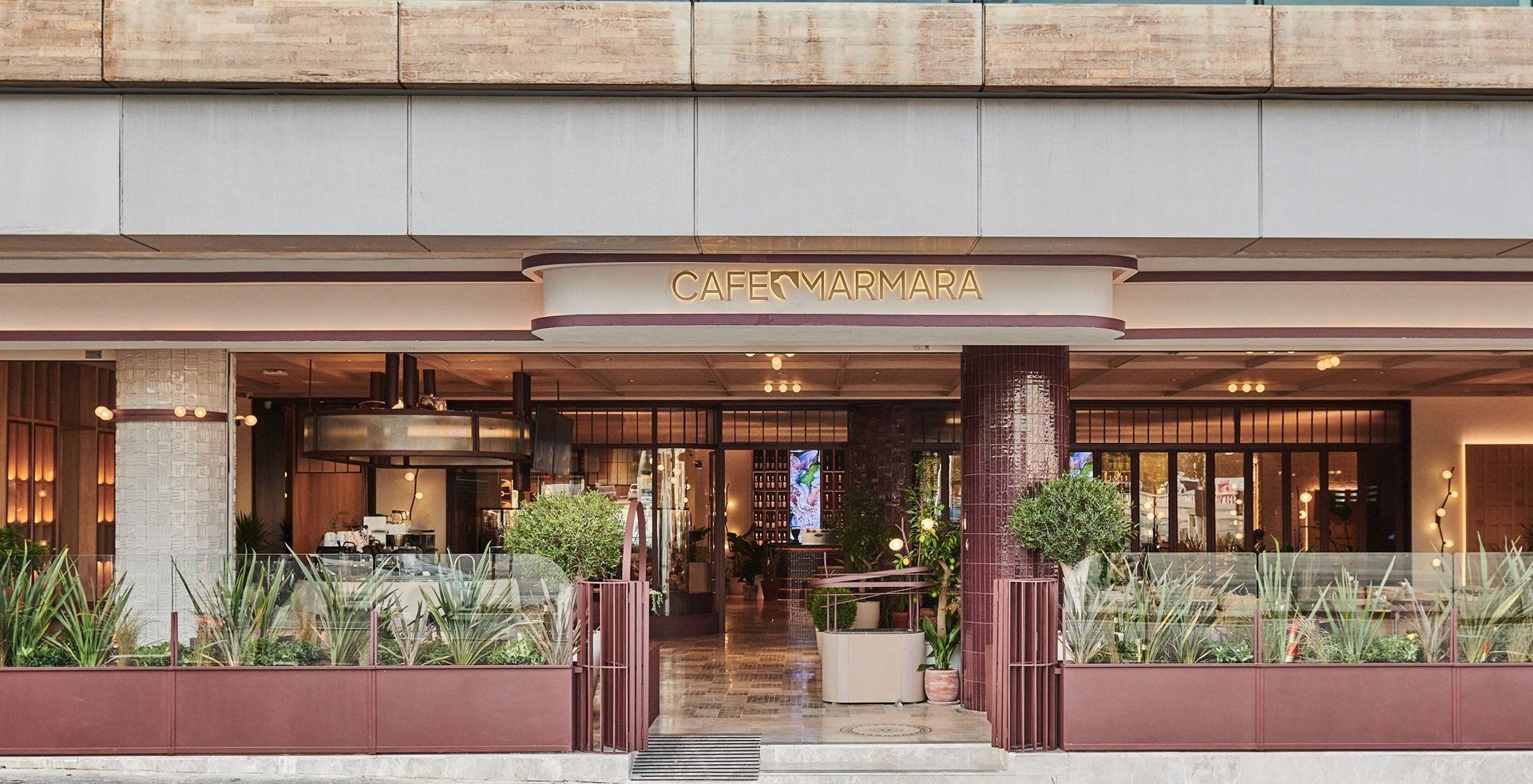 Cafe Marmara, Restaurant in Istanbul
