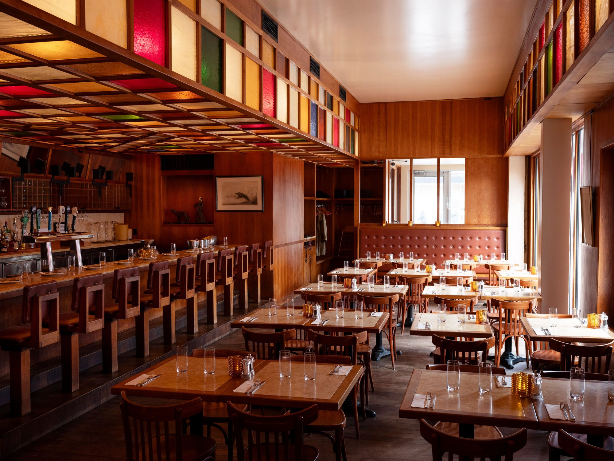 Bistro Le Valois, Restaurant in Montréal