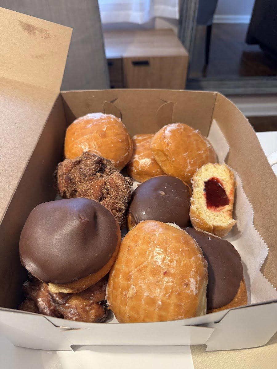Knapp's Donut Shop restaurant in Rochester, United States