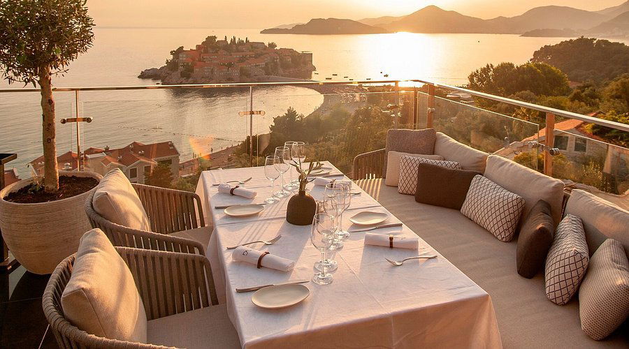 Muse Restaurant & Bar, Restaurant in Sveti Stefan
