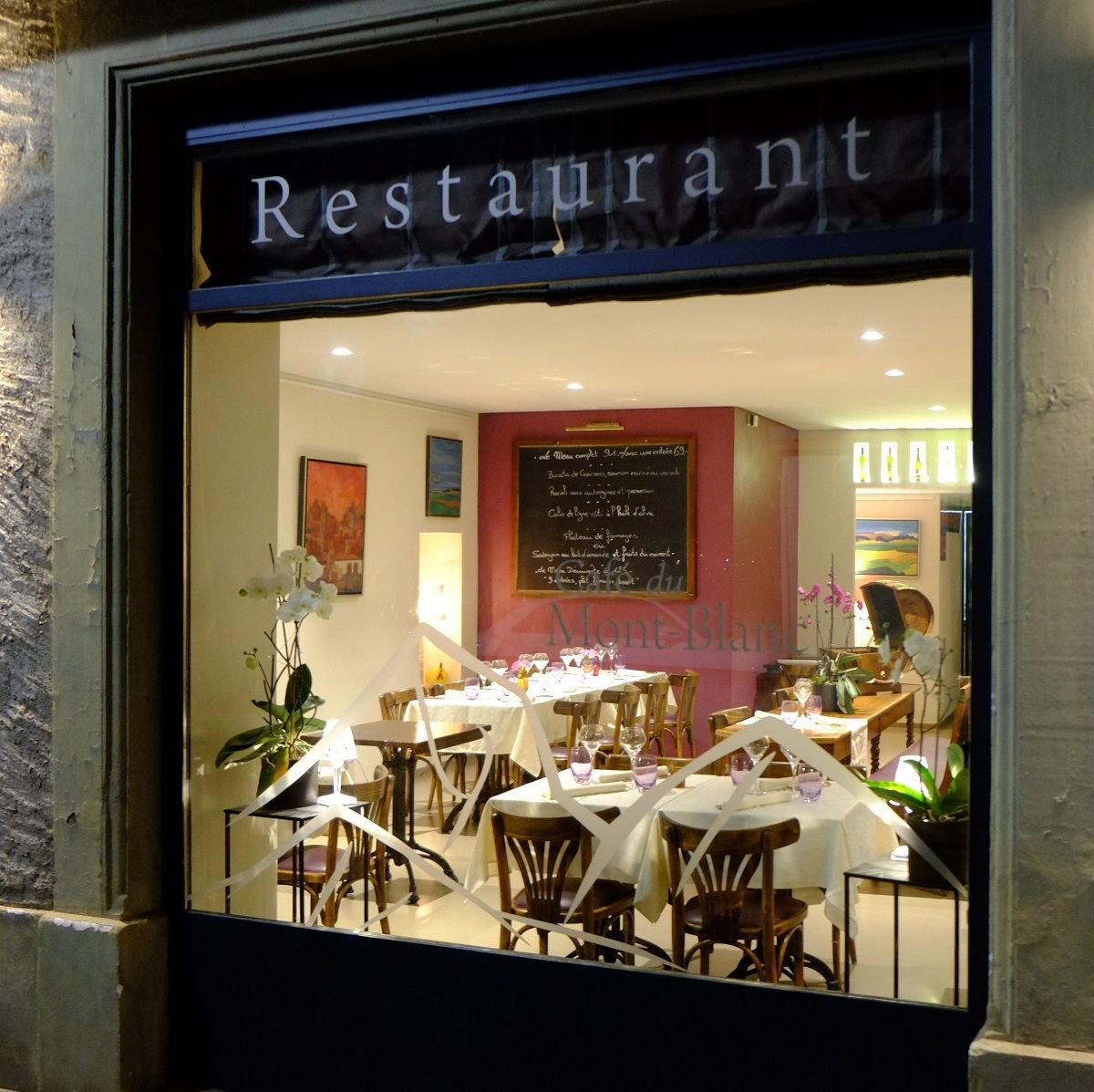 Café du Mont-Blanc restaurant in Lonay, Switzerland