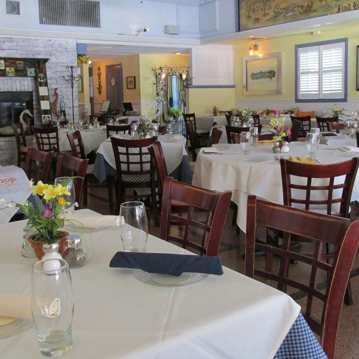Coles 735 Main, Restaurant in Lexington
