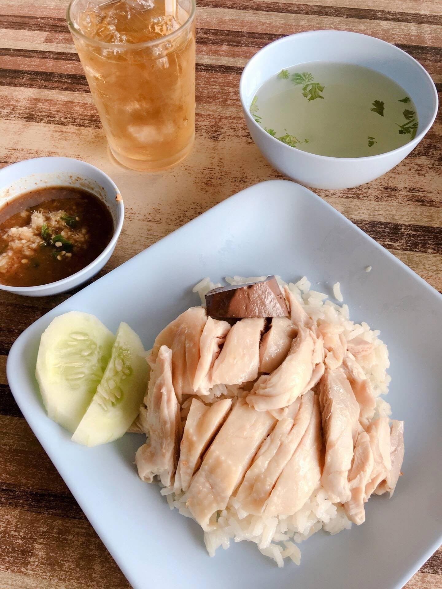 ข้าวมันไก่ กฤษโอชา (Kris Ocha) (กฤษโอชา) restaurant in Chiang Mai, Thailand