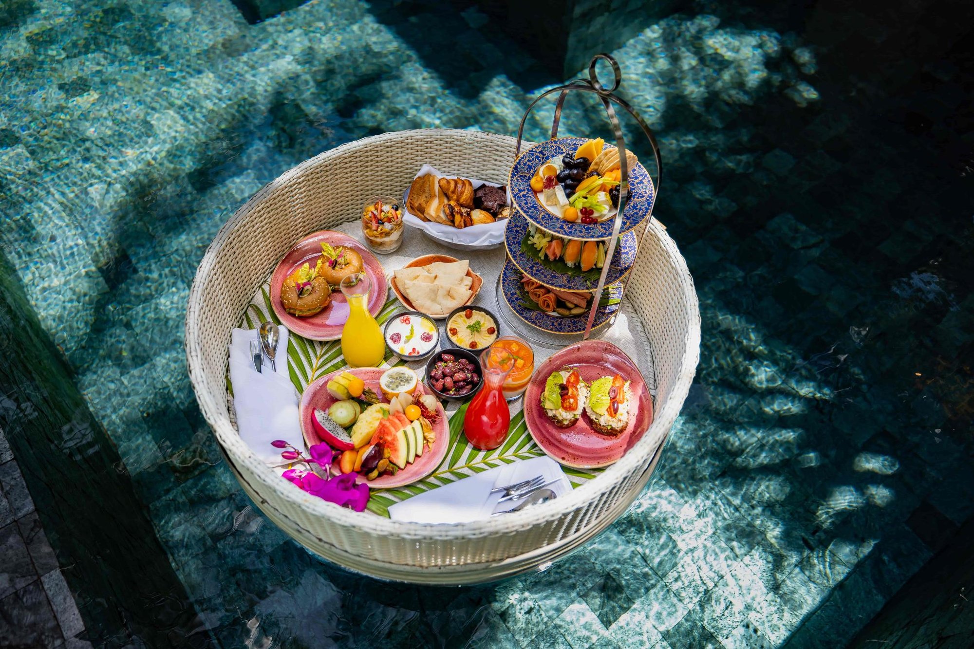 Ozen Reserve Bolifushi restaurant in Male, Maldives