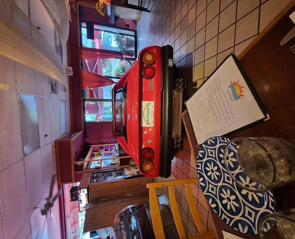 Little Italy Hawaii restaurant in Honolulu, United States