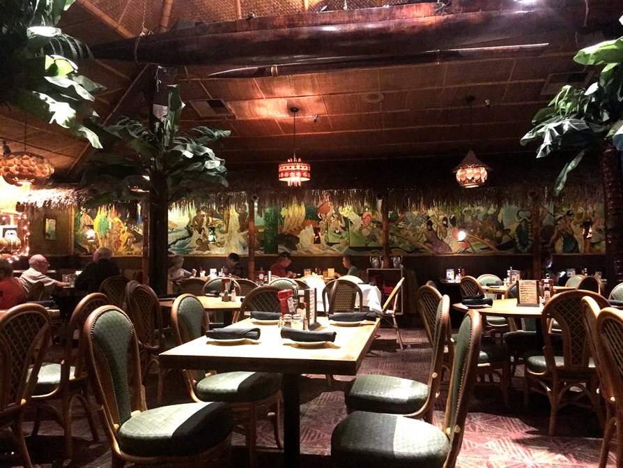 Damon's restaurant in Glendale, United States