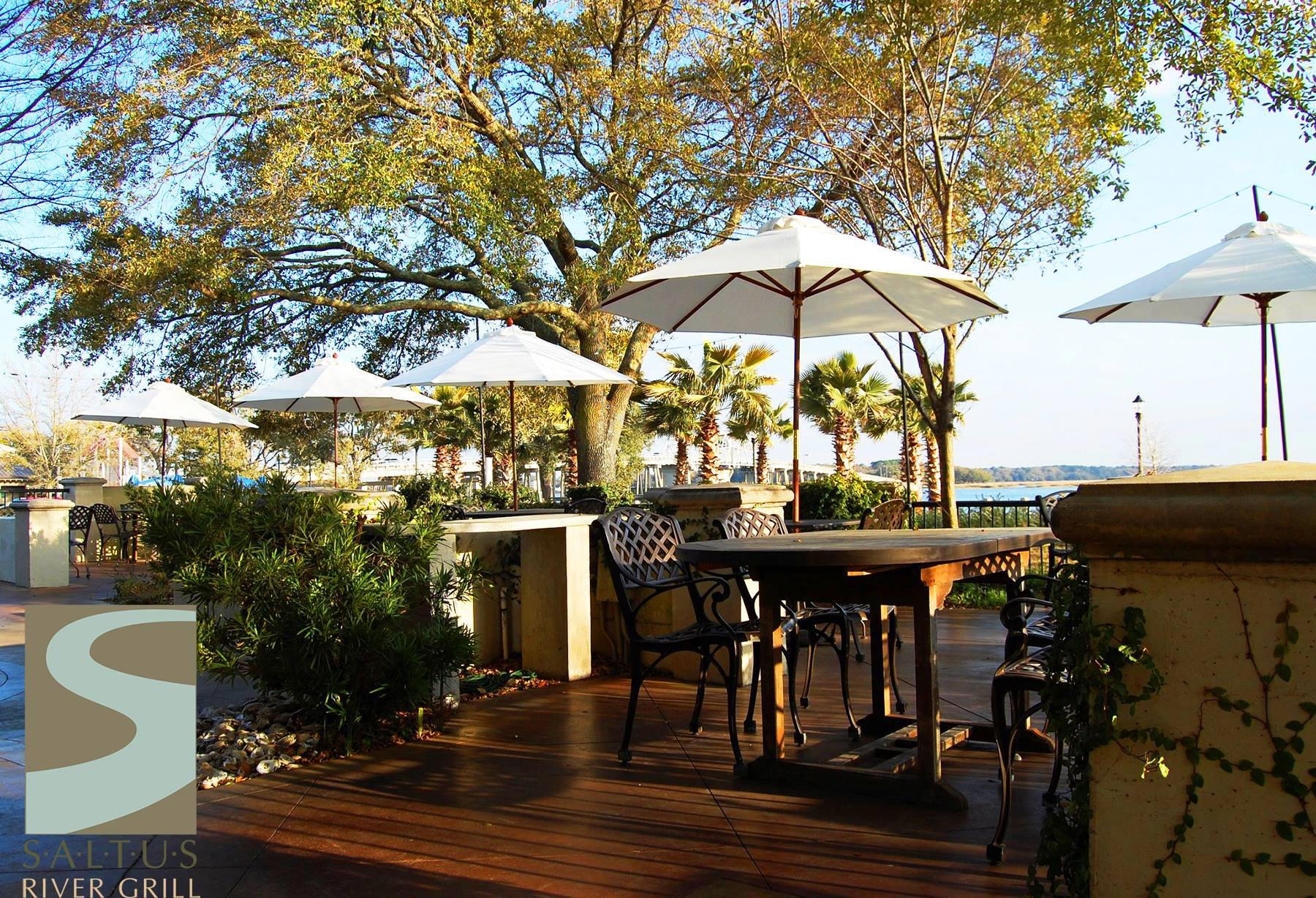 Saltus River Grill restaurant in Beaufort, United States