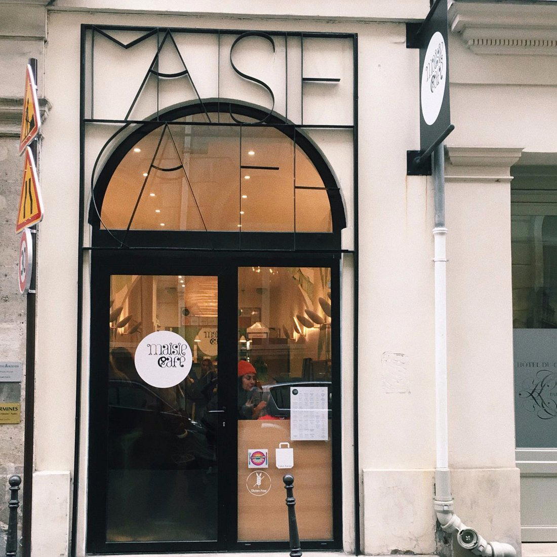Maisie Café. restaurant in Paris, France