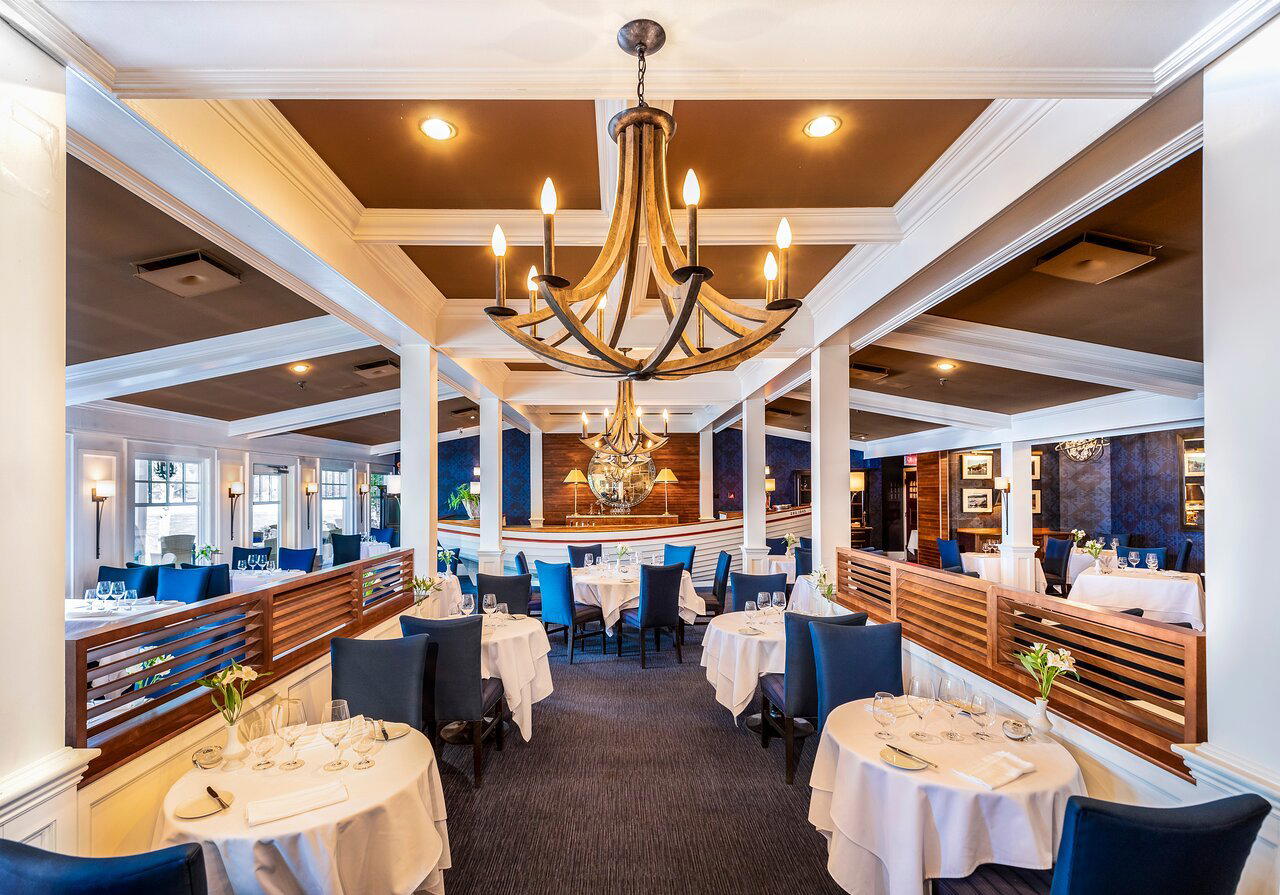 Restaurant Le Riverain, Ayer's Cliff, Canada