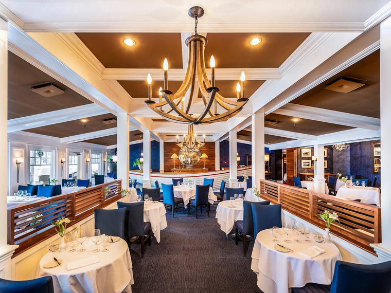 Restaurant Le Riverain, Ayer's Cliff, Canada