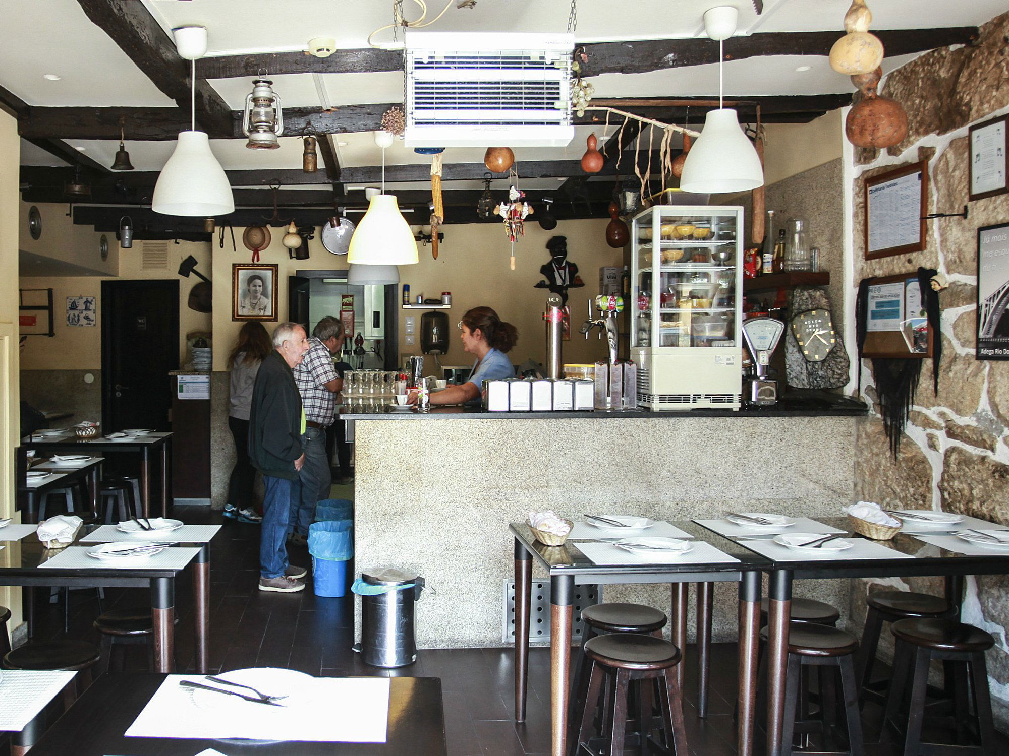 Adega Rio Douro, Restaurant in Porto