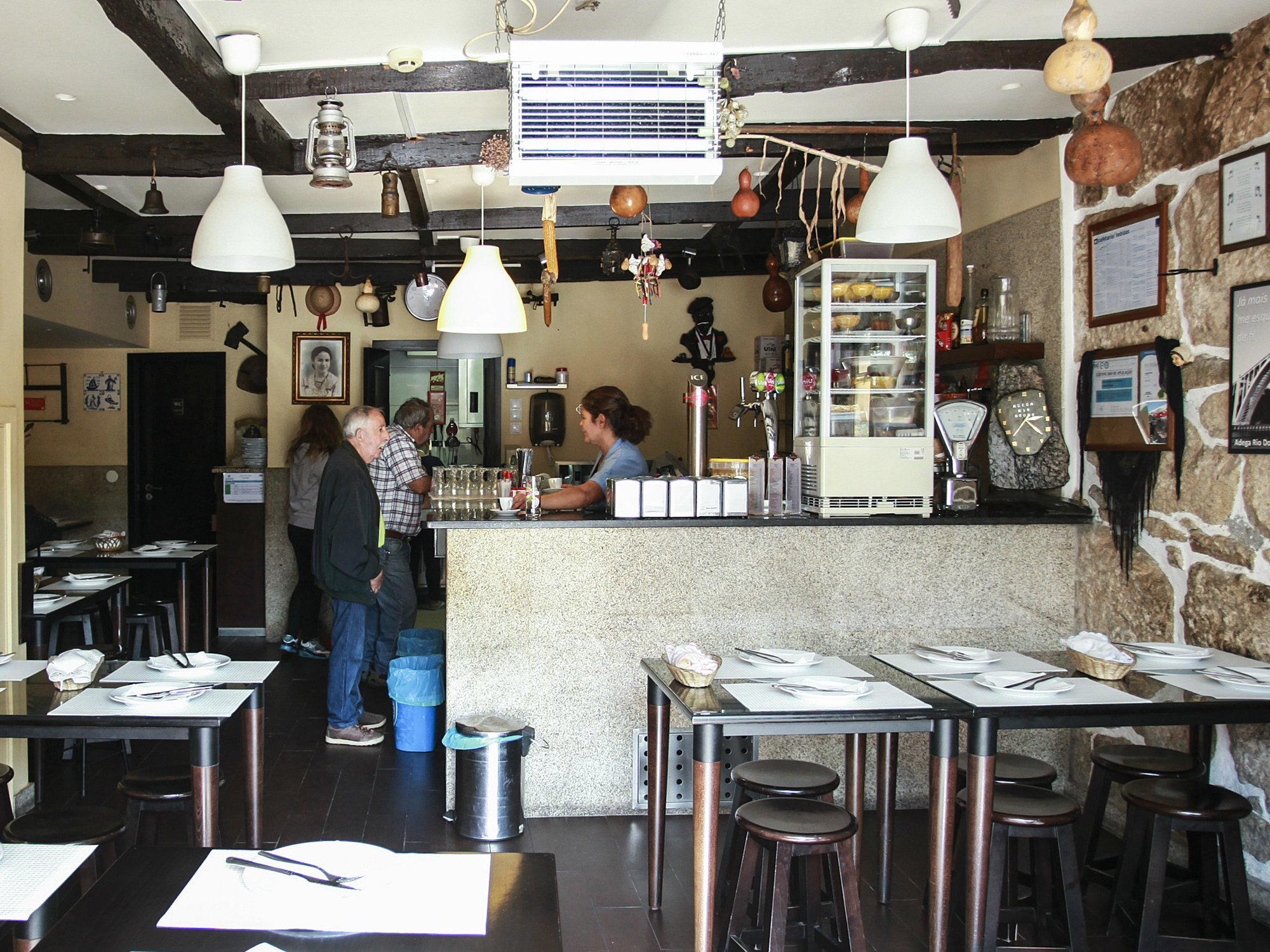 Adega Rio Douro restaurant in Porto, Portugal