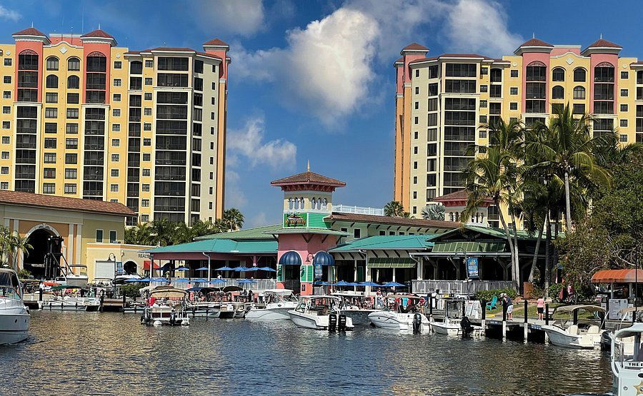 Rumrunners, Restaurant in Cape Coral