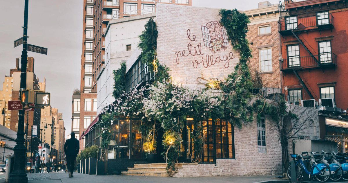 Petit Oven restaurant in New York City, United States