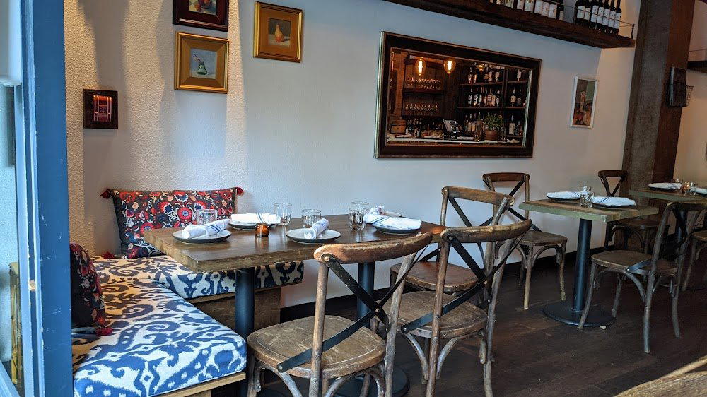 Aperiti Osteria restaurant in Eastchester, United States