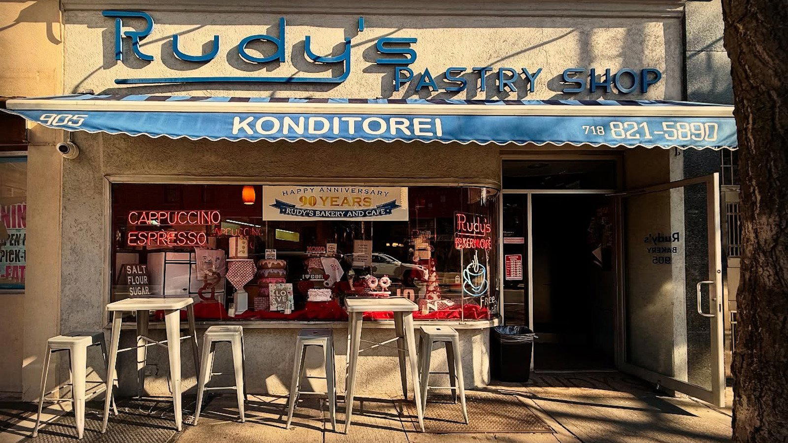 Rudy's Pastry Shop restaurant in New York City, United States