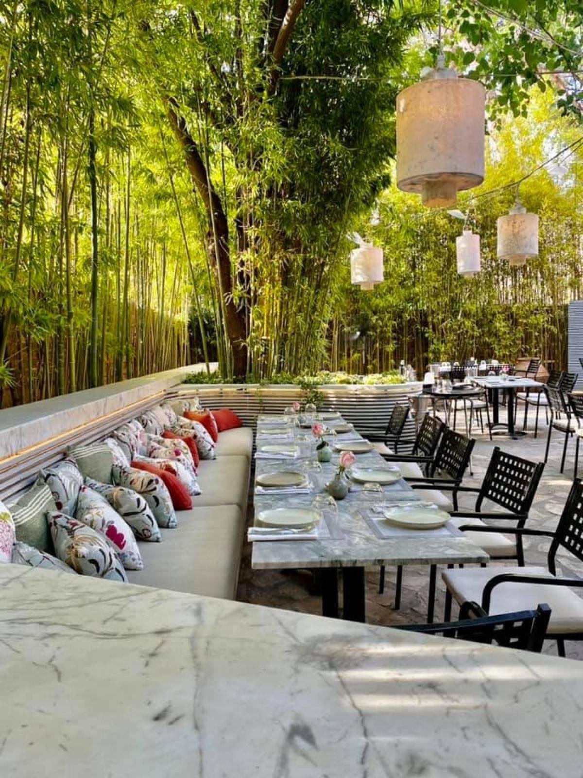 Monzu restaurant in Kifisia, Greece