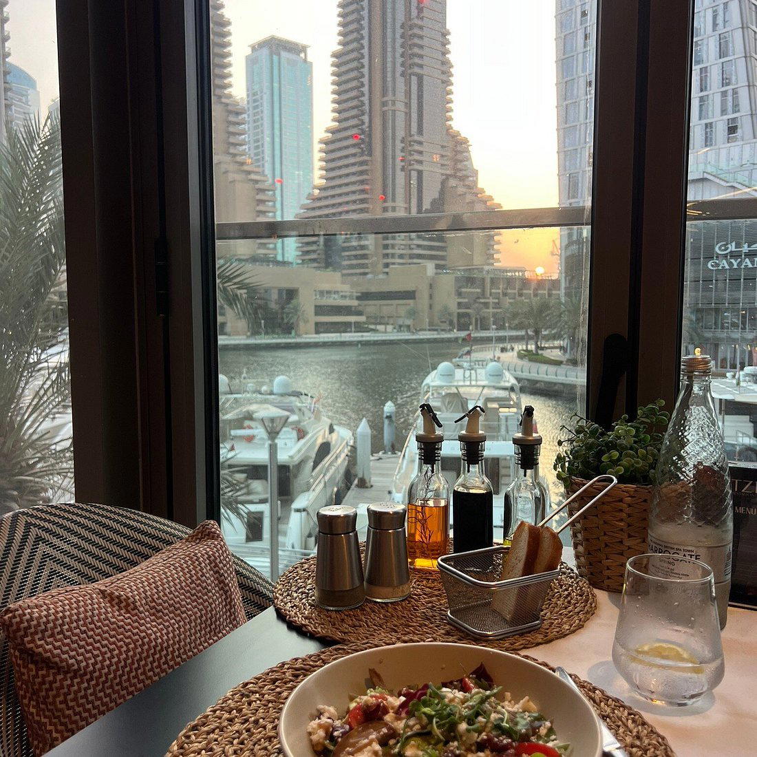 Ritzi Italian Restaurant Dubai Marina restaurant in Dubai, United Arab Emirates