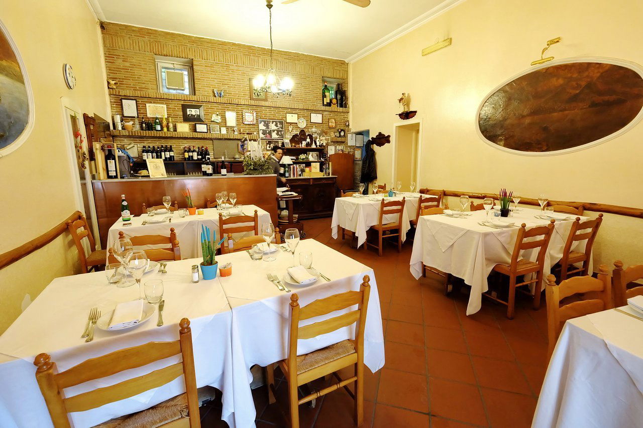 'E Curti Ristorante Tipico di Angela Ceriello & Co SAS, Restaurant in Sant Anastasia