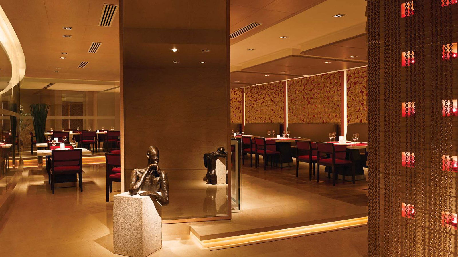 Maya, Restaurant in Mumbai