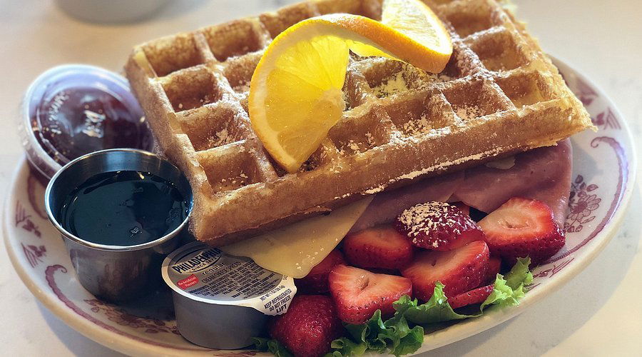 Belgian Waffle Works, Restaurant in Lake Arrowhead