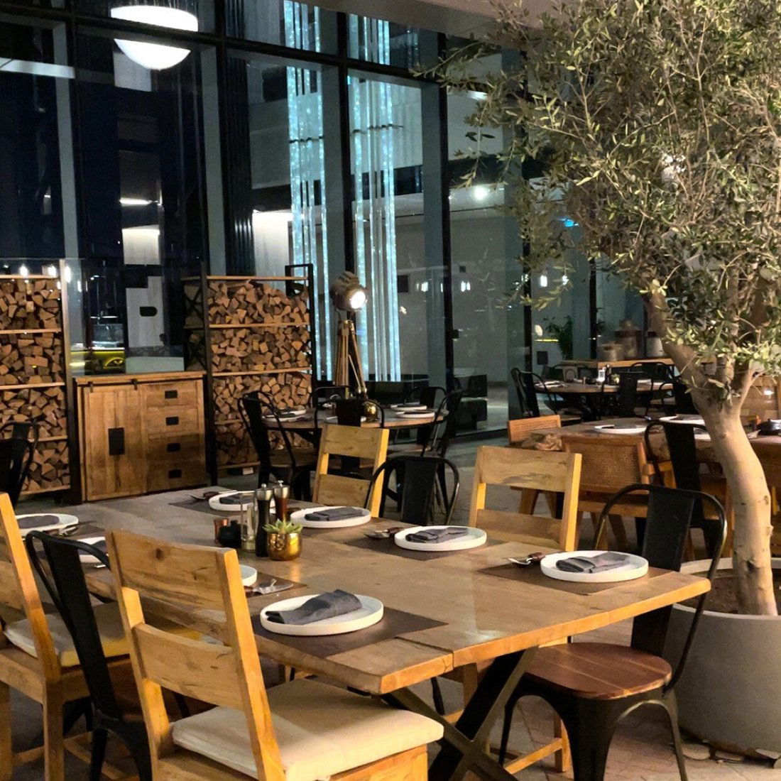 BBQ Bros, Restaurant in Dubai