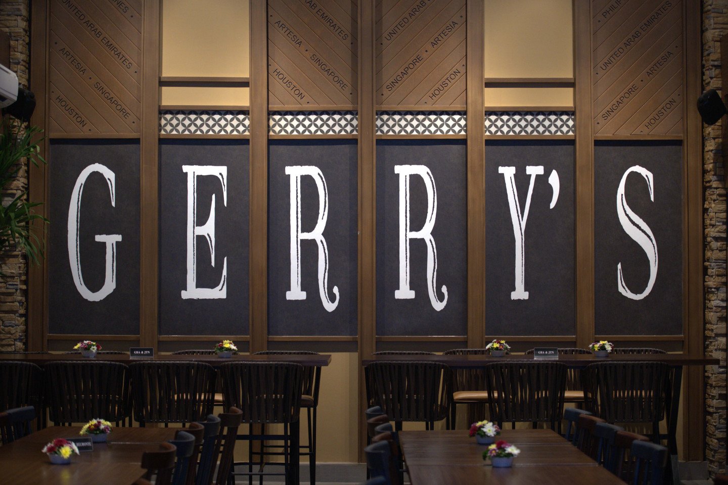 Gerry's Grill - Robinsons Ilocos, San Nicolas, Philippines