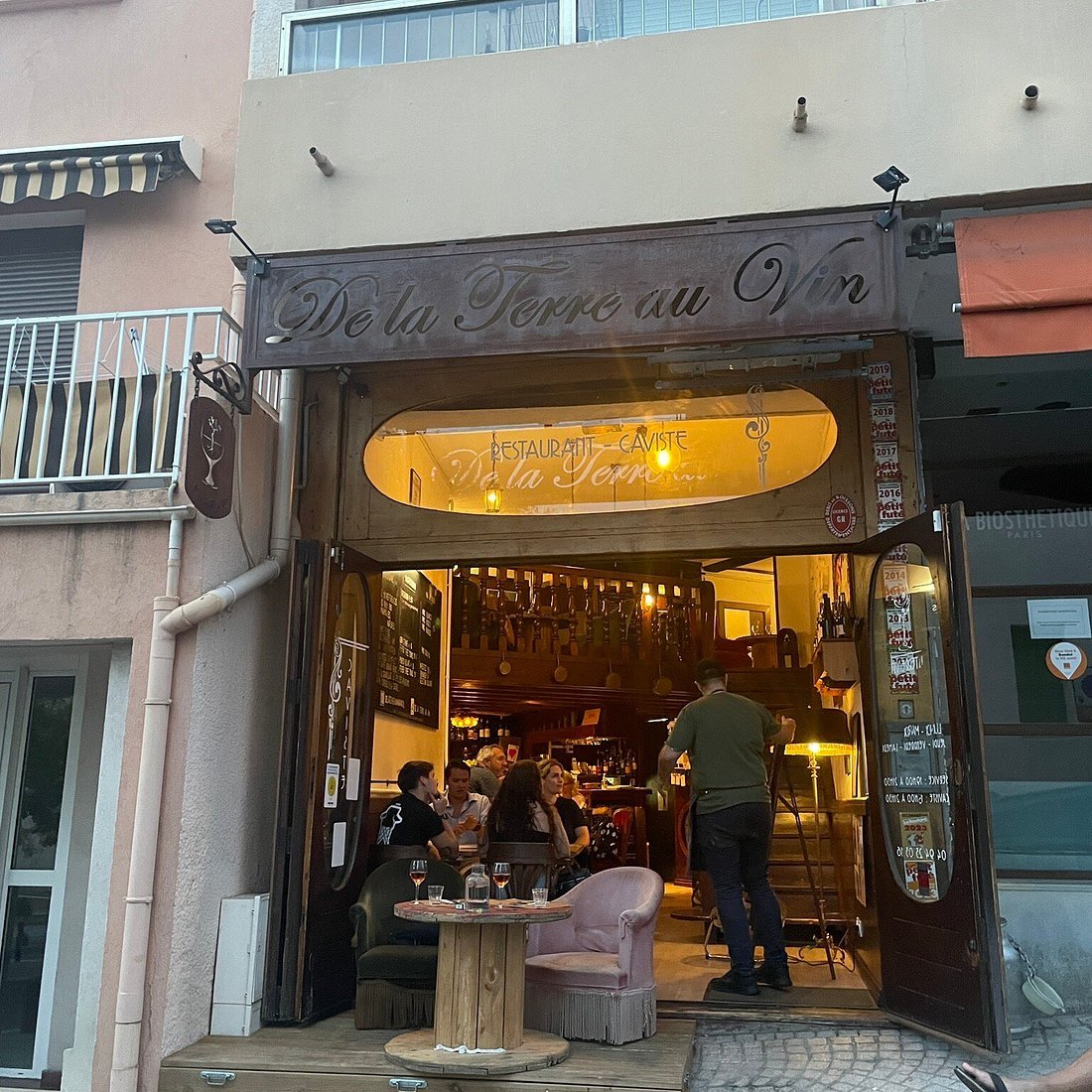 De la Terre au Vin