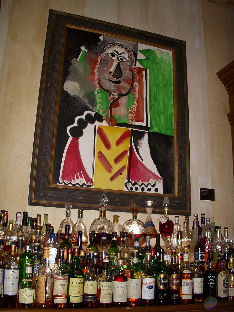 Picasso, Restaurant in Paradise