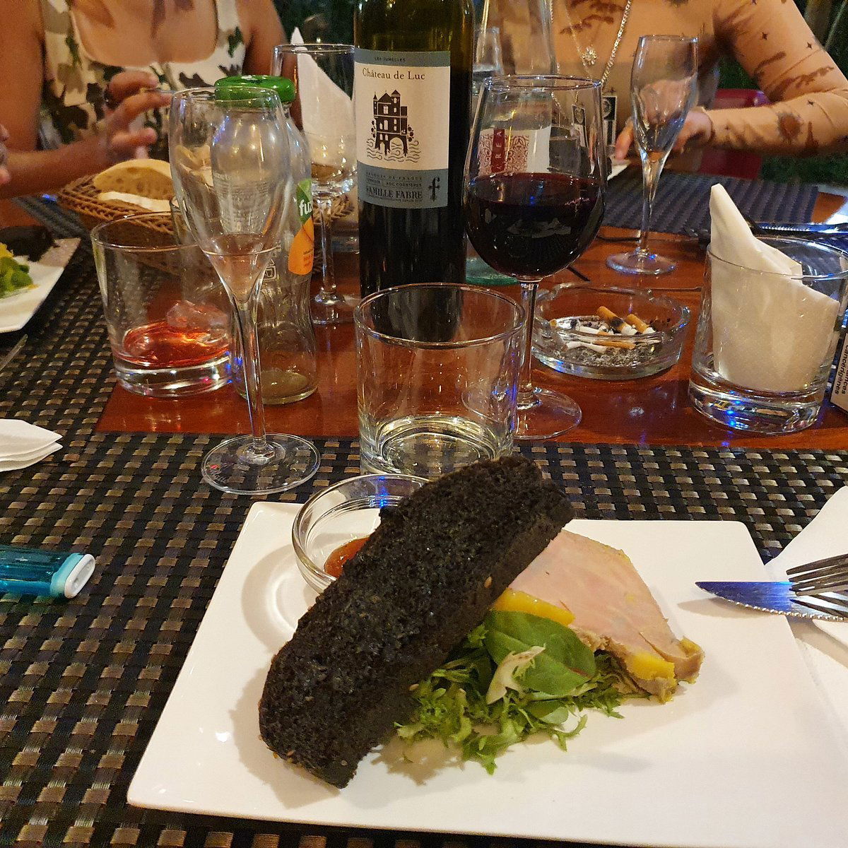 L'Ovale, Restaurant in Nice