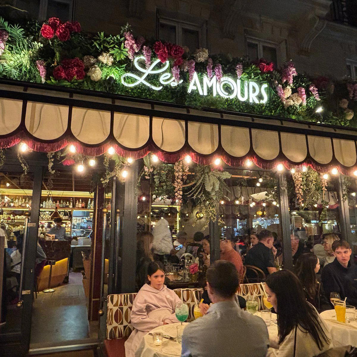 Les Amours in paris restaurant in Paris, France