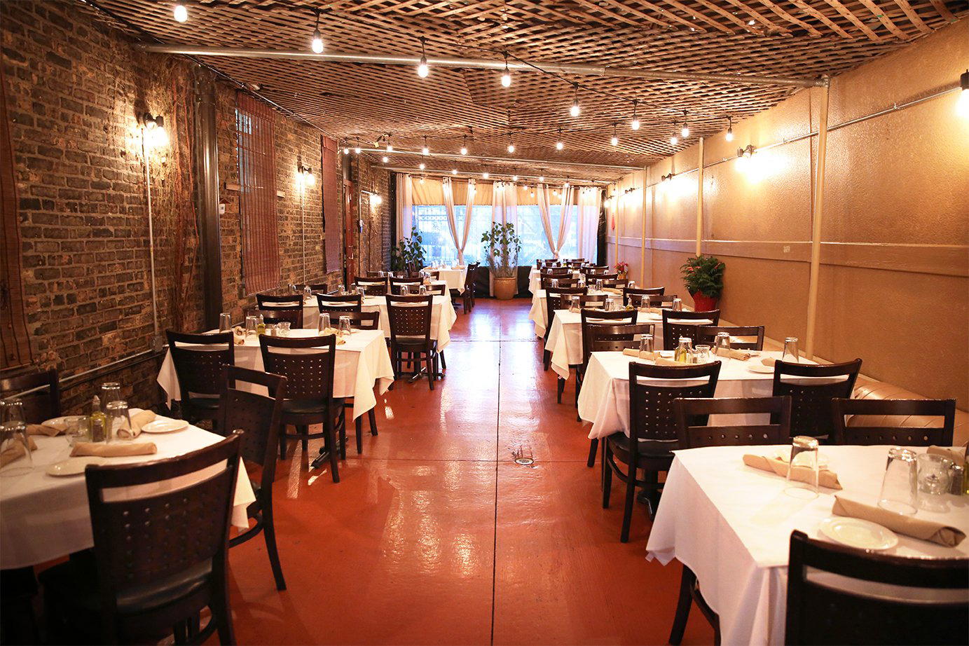 Tutto Fresco restaurant in Chicago, United States