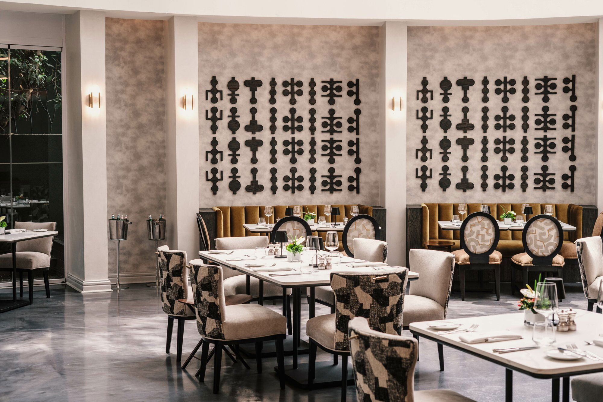 Qunu at the Saxon Hotel, Restaurant in Johannesburg