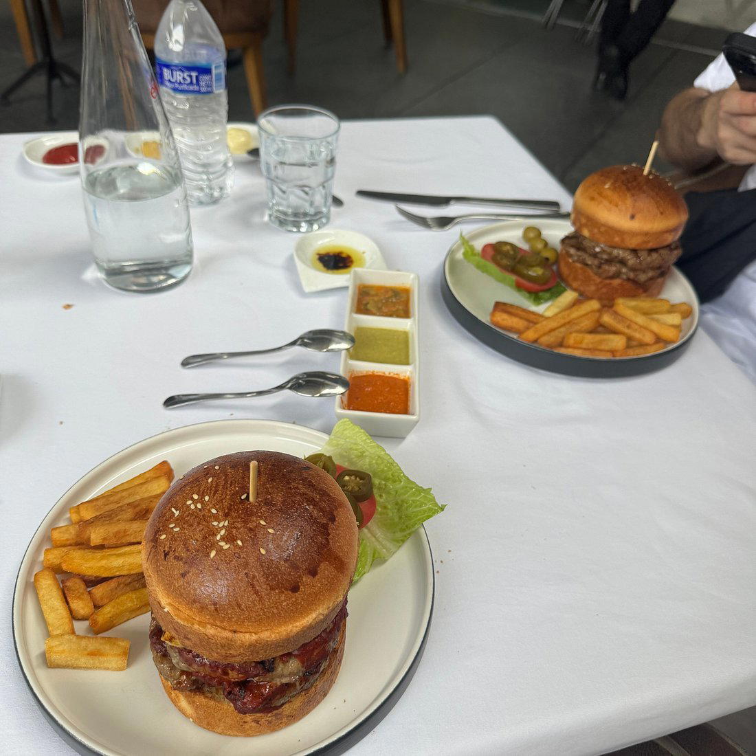 Burger House Atelier Kosher restaurant in Mexico City, Mexico