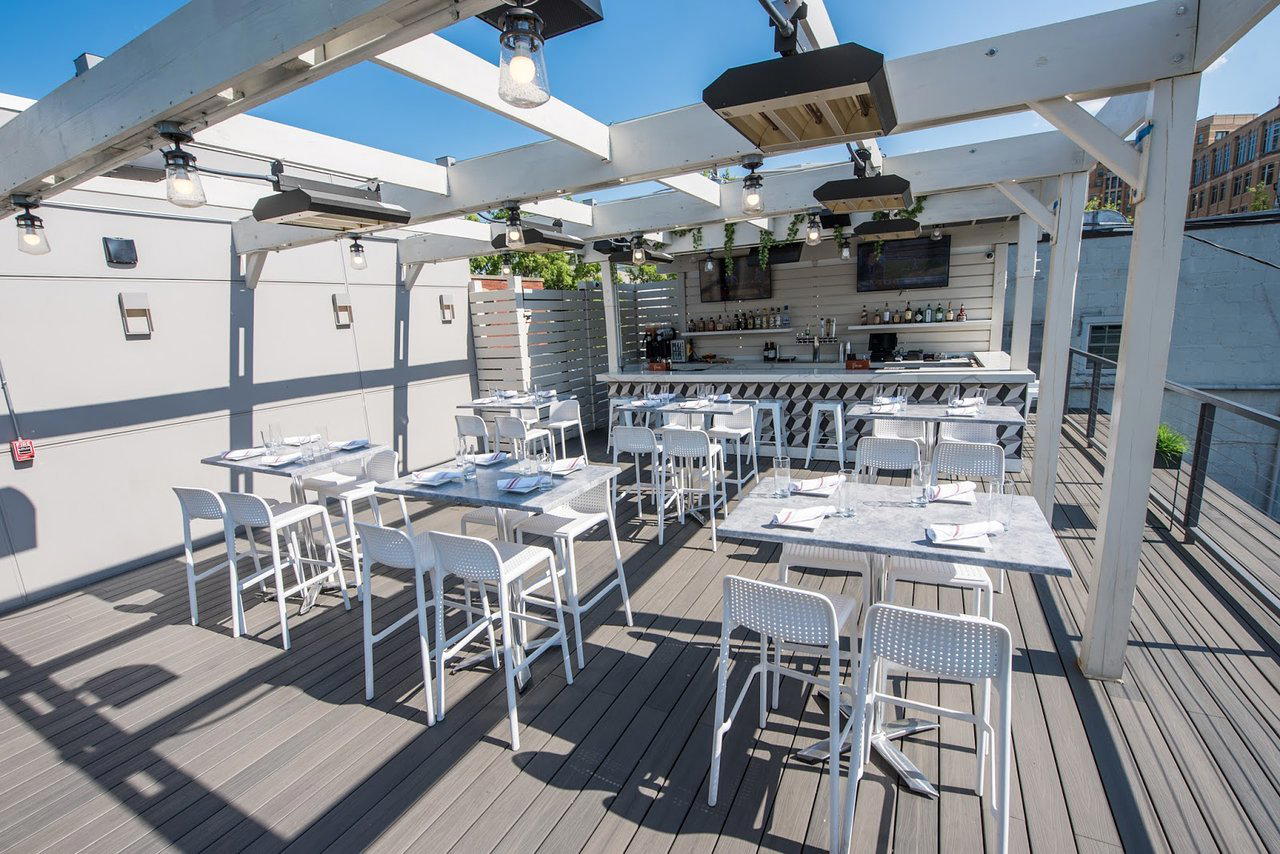 Wilson Hardware restaurant in Arlington, United States