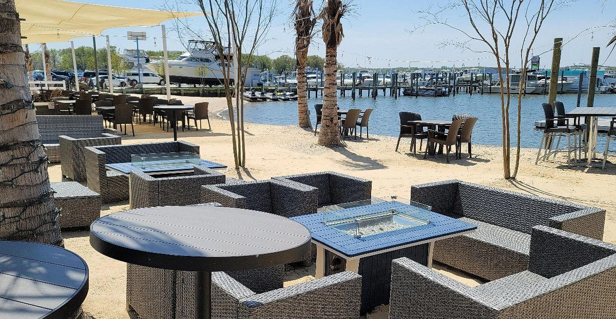 Bowley's on the Bay restaurant in Middle River, United States
