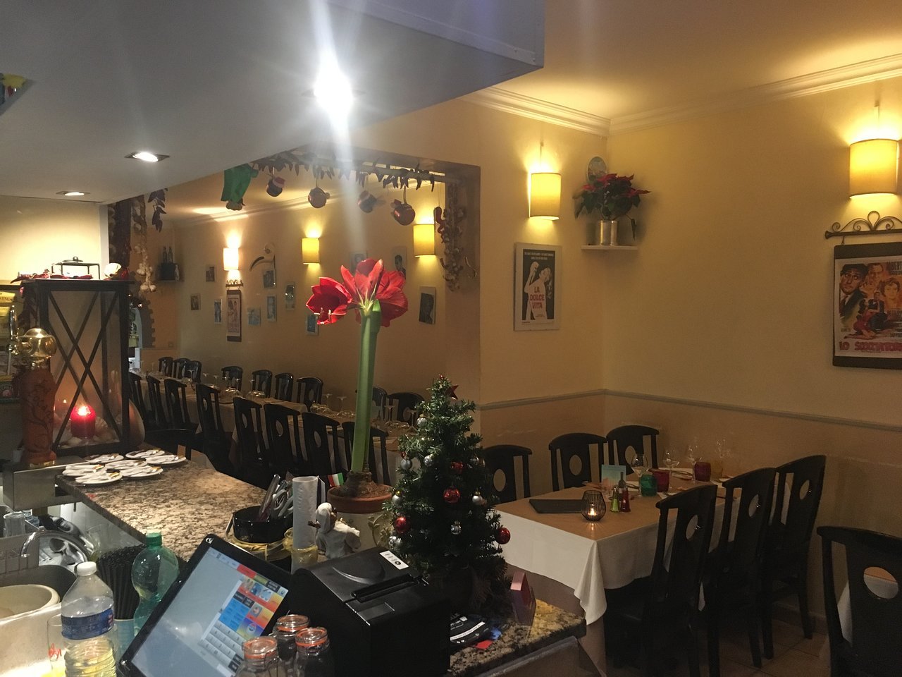 La Locandina Di Napoli, Restaurant in Issy Les Moulineaux