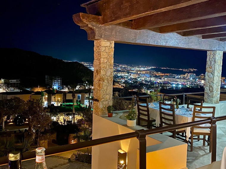 Luna Italiana, Cabo San Lucas, Mexico