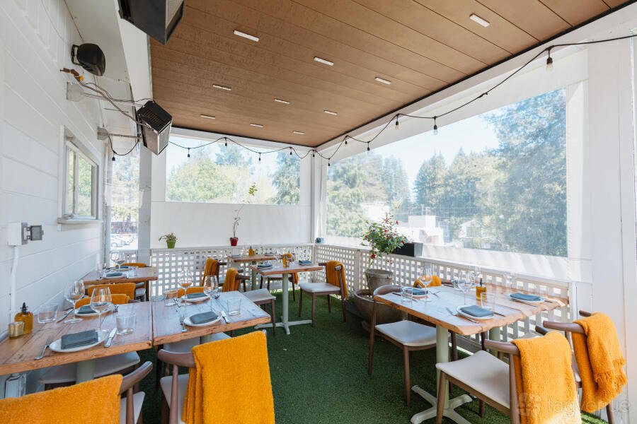 Tavola Rustica - Larkspur