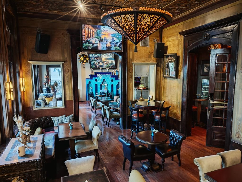 Zihni Pub, Restaurant in Istanbul