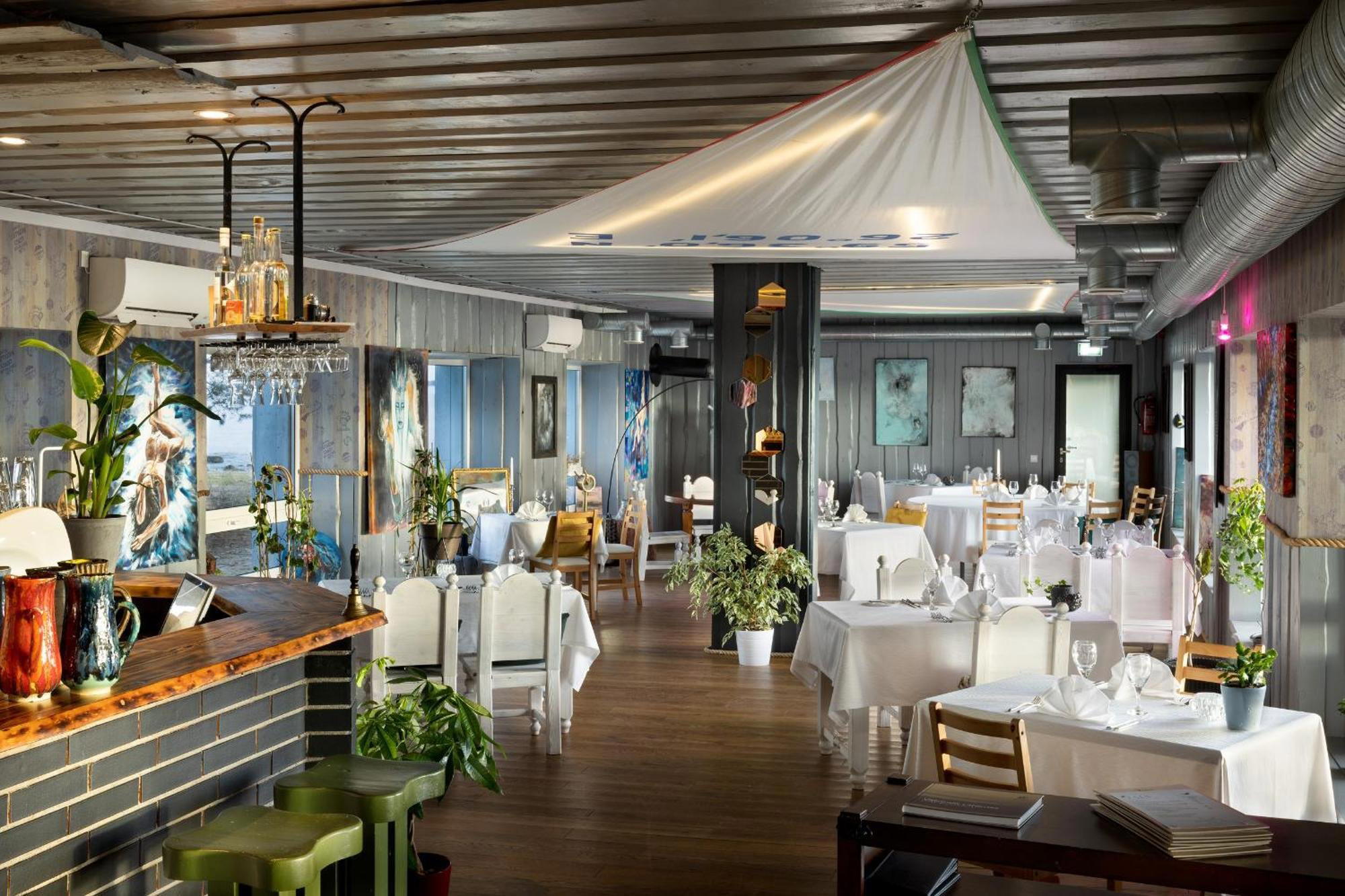 Restoran ja Hotell Wirkes' restaurant in Vergi