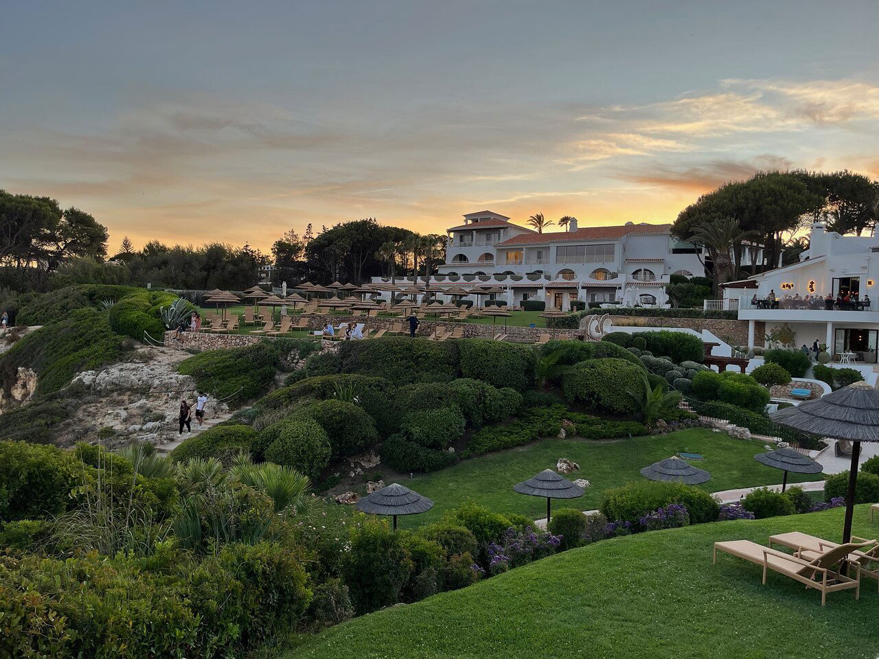 Whale Restaurant & Pool Lounge, Restaurant in The Algarve