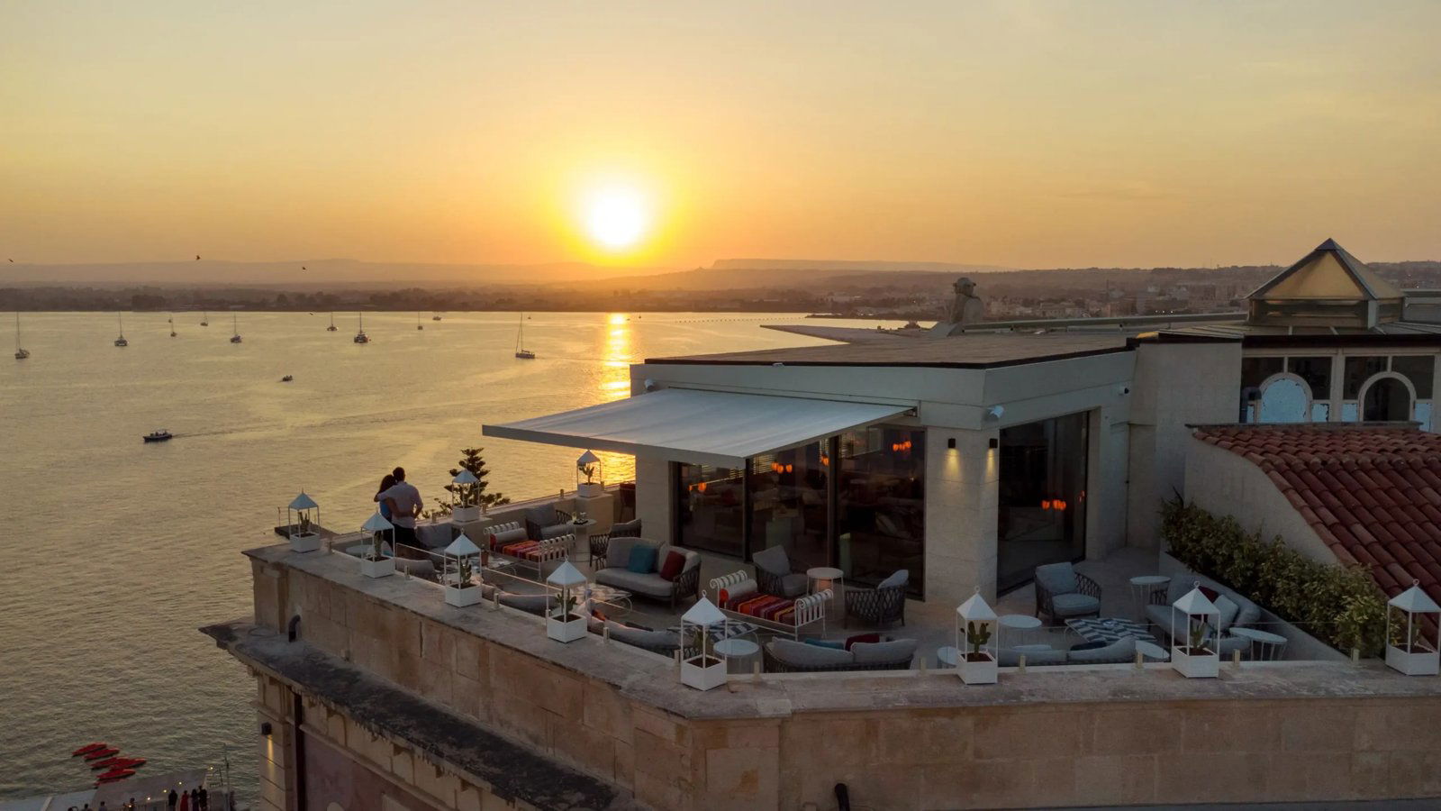 Clou Lounge Bar & Restaurant, Restaurant in Siracusa