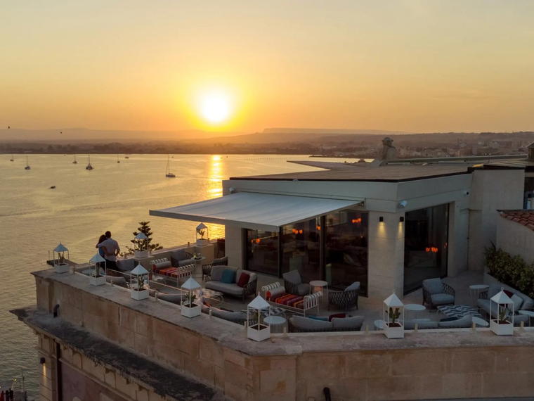 Clou Lounge Bar & Restaurant, Siracusa, Italy