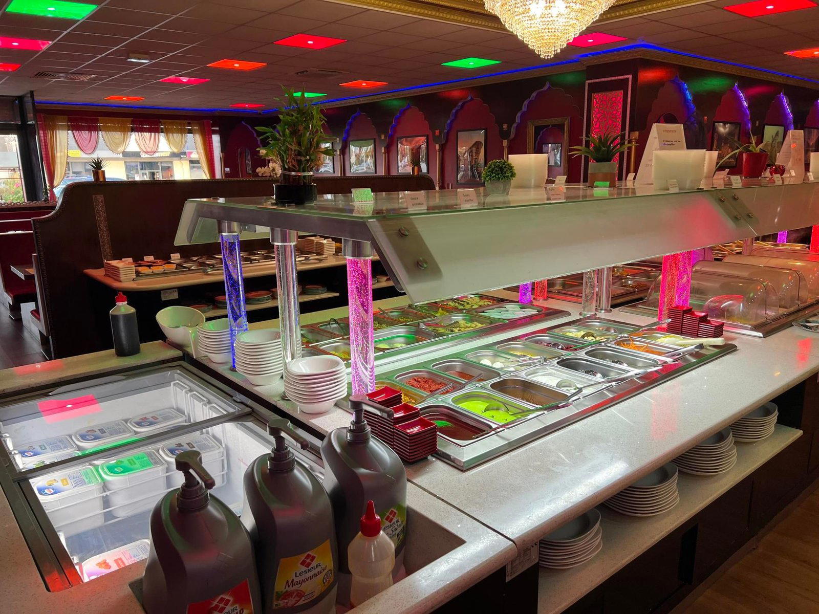 Le Saint-Jacques restaurant in Yevres