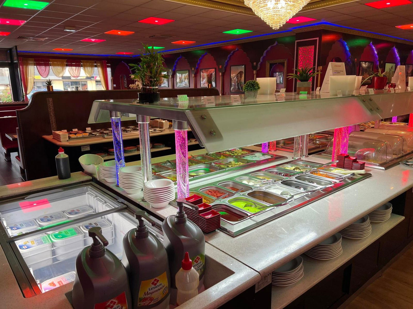 Le Saint-Jacques, Restaurant in Yevres