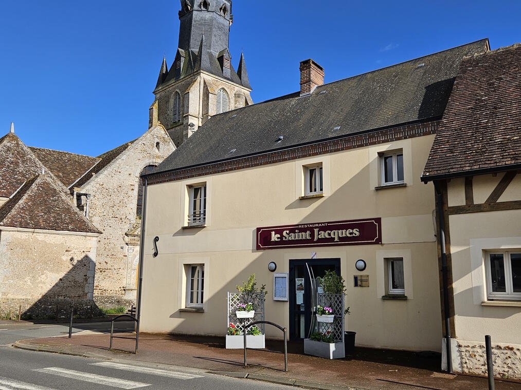 Le Saint-Jacques restaurant in Yevres