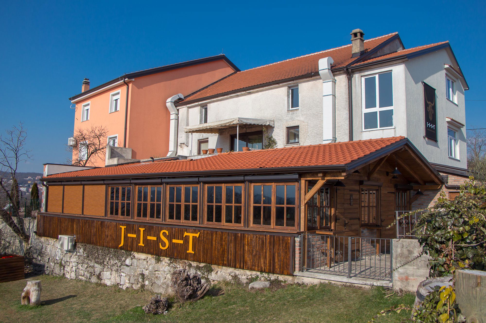Jist, Restaurant in Viskovo