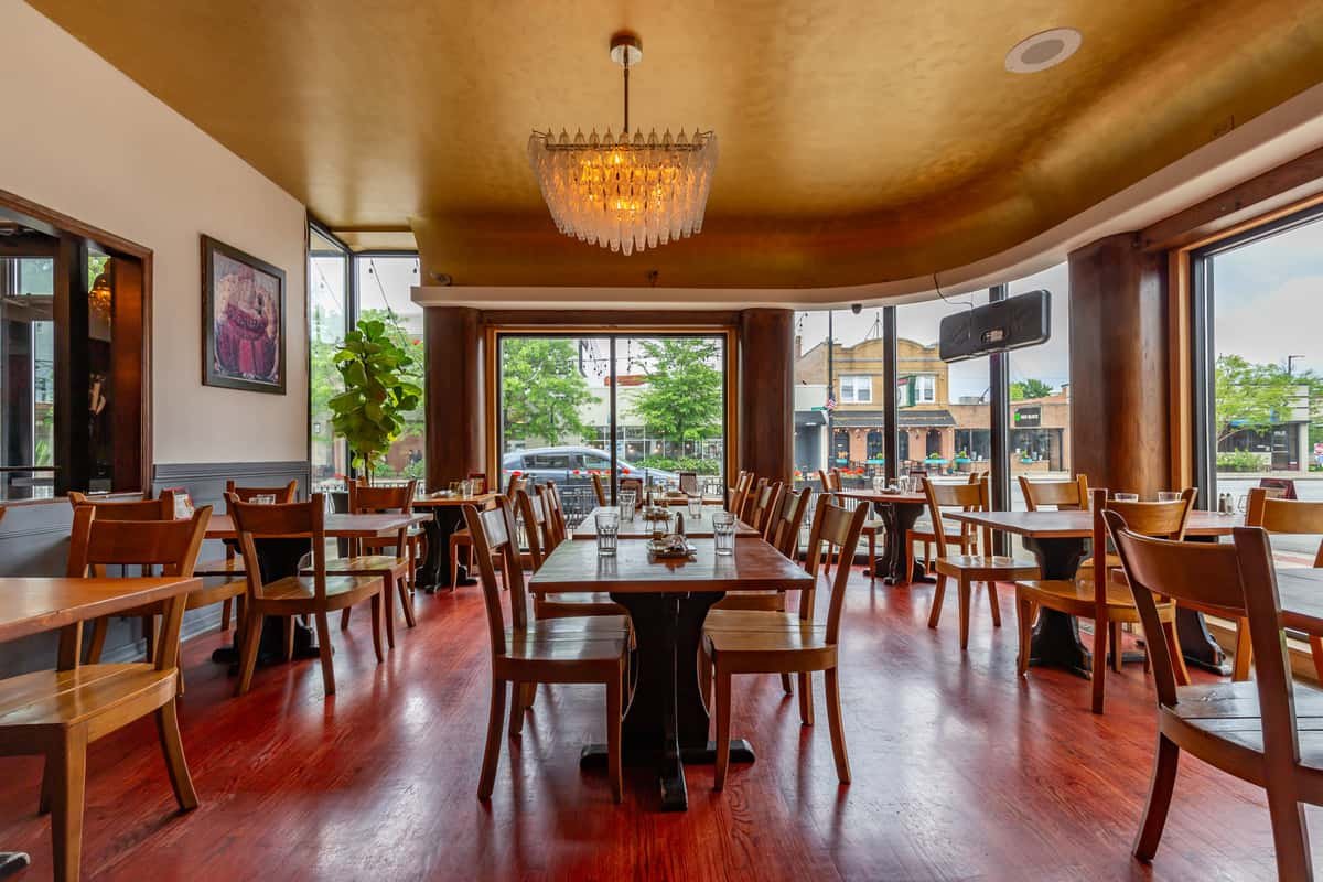 Las Tablas restaurant in Chicago, United States